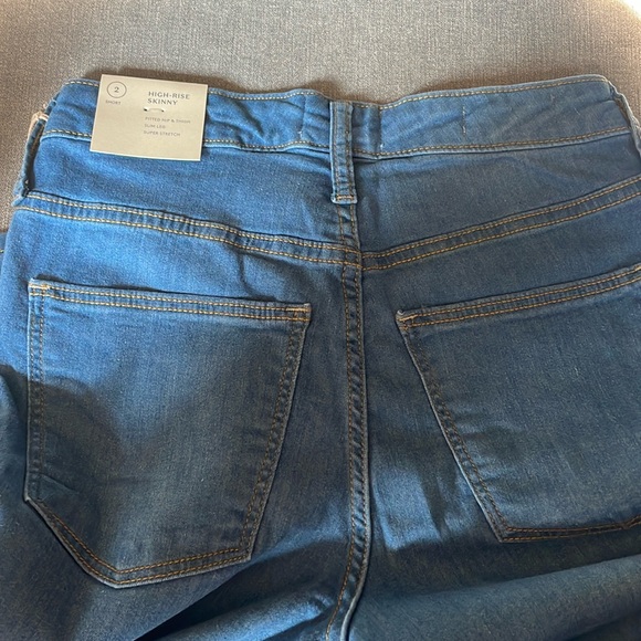 Universal Thread Jeans Women's High-Rise Skinny Jeans Blue 2 Short - Picture 4 of 5